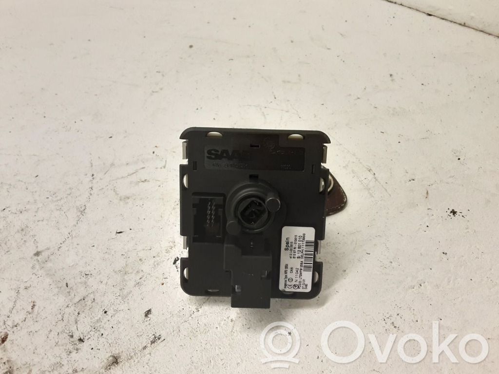 Ohjauspyörän lukitus   32021815,12801010