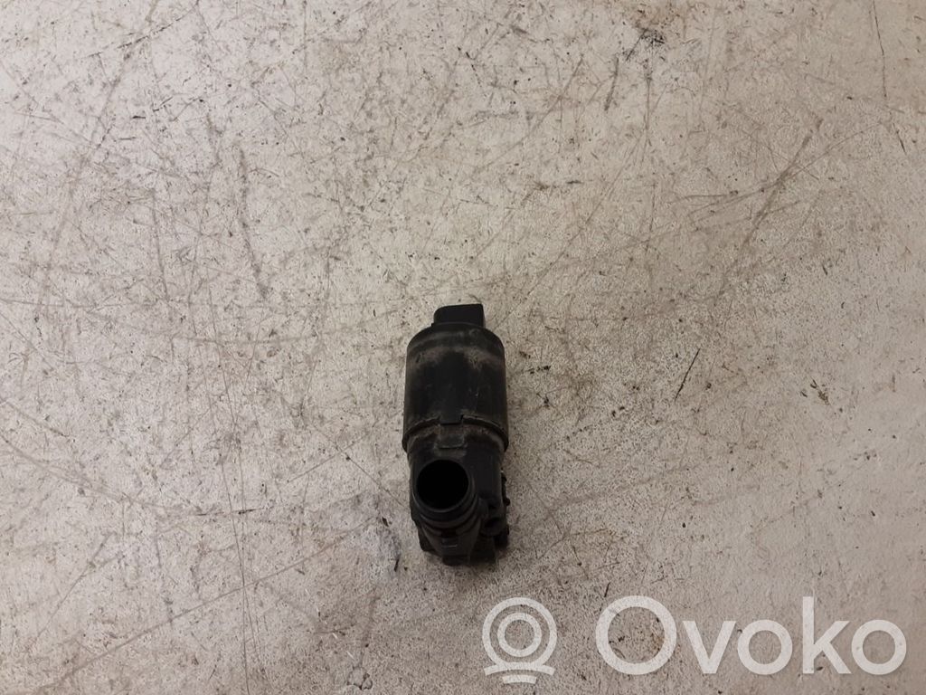 Volvo V60 Windscreen/windshield washer pump 