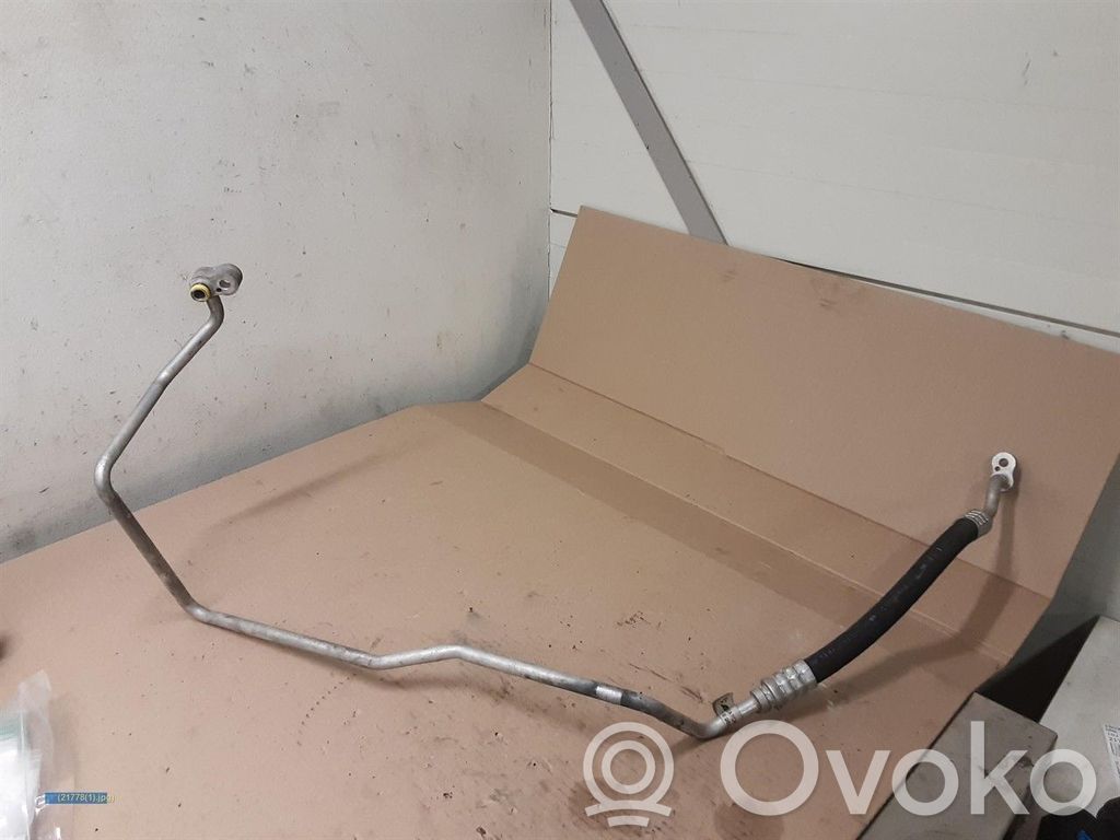 BMW Z4 E85 E86 Ilmastointilaitteen putki (A/C) 