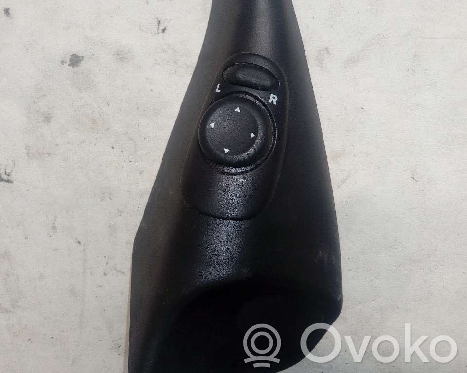 Wing mirror switch   12782901