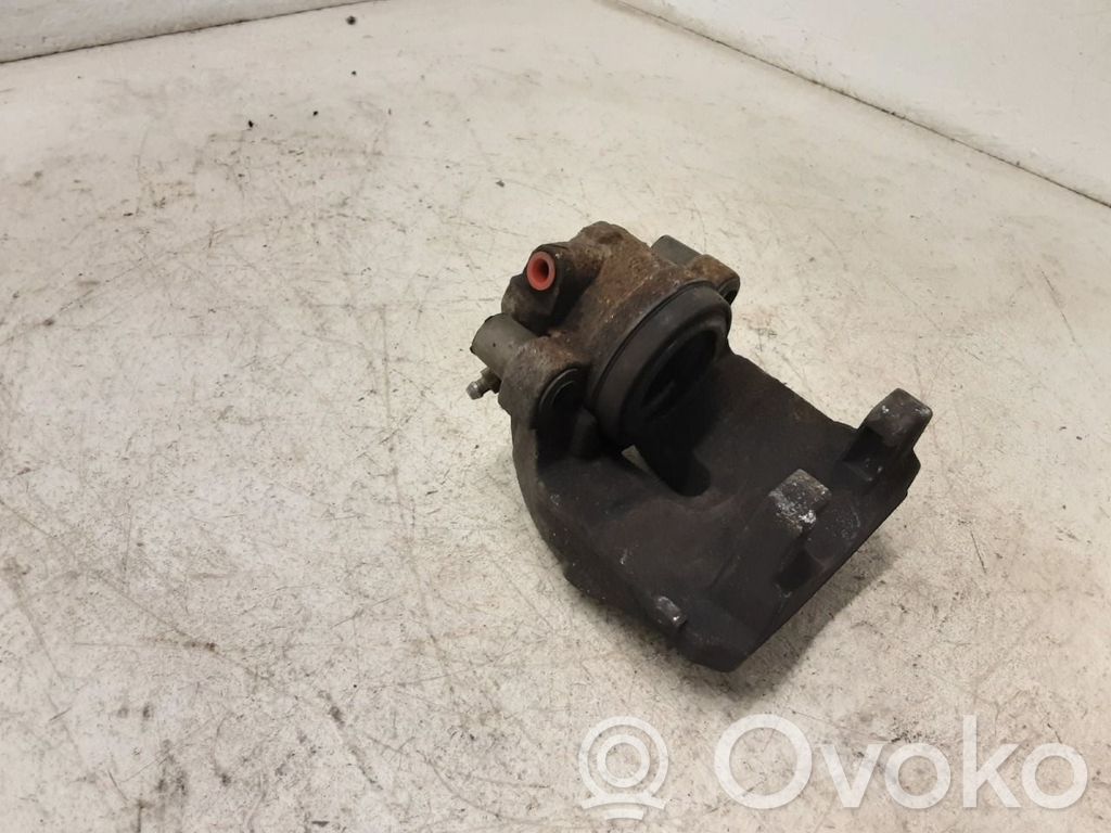 Volvo S90, V90 Zacisk hamulcowy przedni 