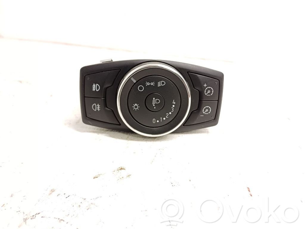 Ford Focus Light switch 