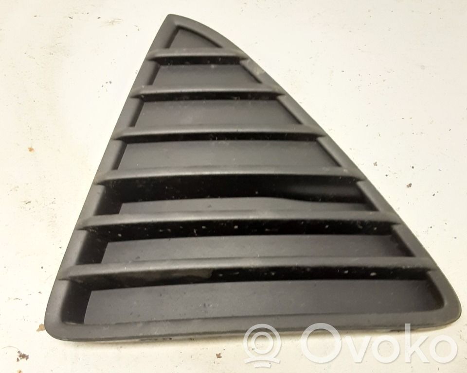 Ford Focus Front bumper lower grill 