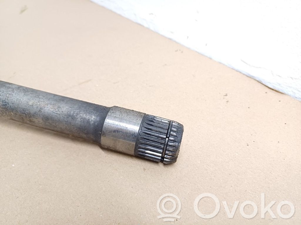 Priekšējā pusass   33207561796,7529388,7529390
