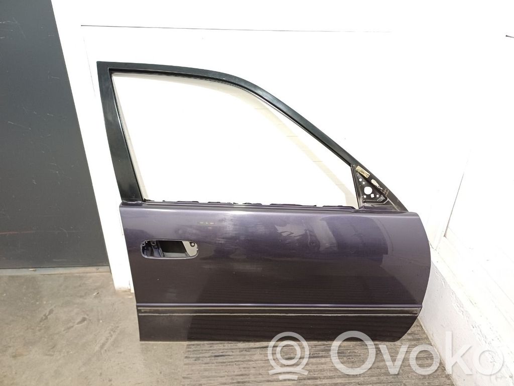 Toyota Corolla E110 Puerta delantera 