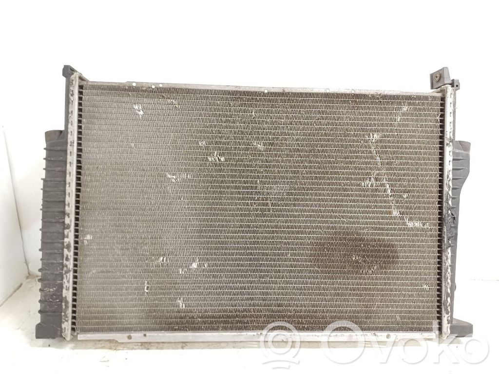 BMW 5 E34 Aušinimo skysčio radiatorius 