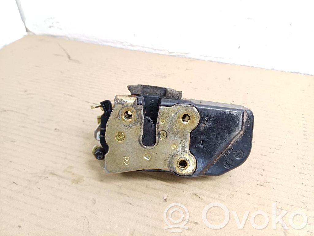 Dodge RAM Priekšpusē slēdzene 