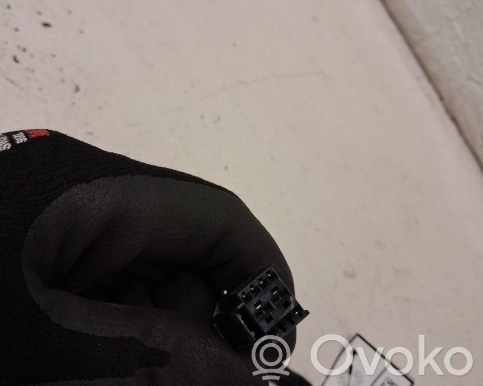 Volvo XC90 Tailgate strut 