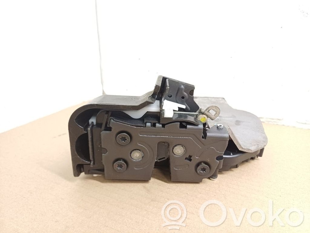 Volvo V50 Serratura portiera posteriore 