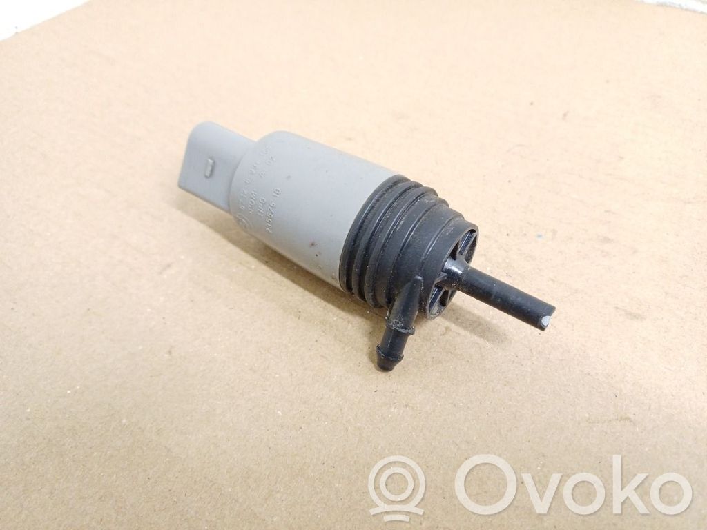 Windscreen/windshield washer pump   67127302589,235576,67126934159