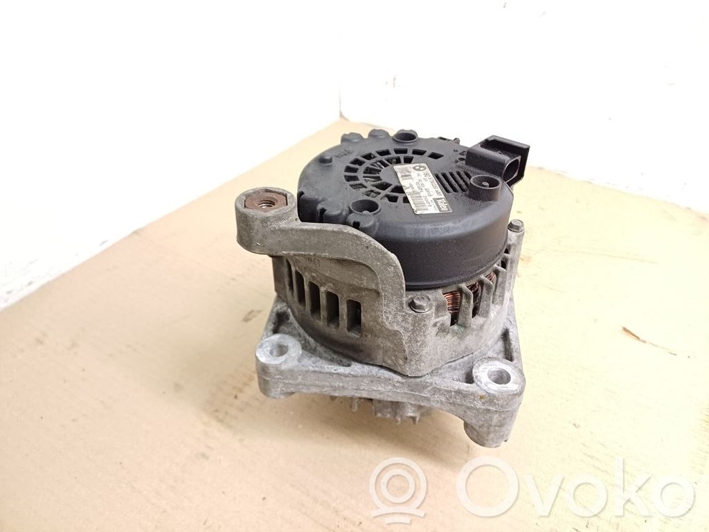 BMW 1 E82 E88 Generator/alternator 