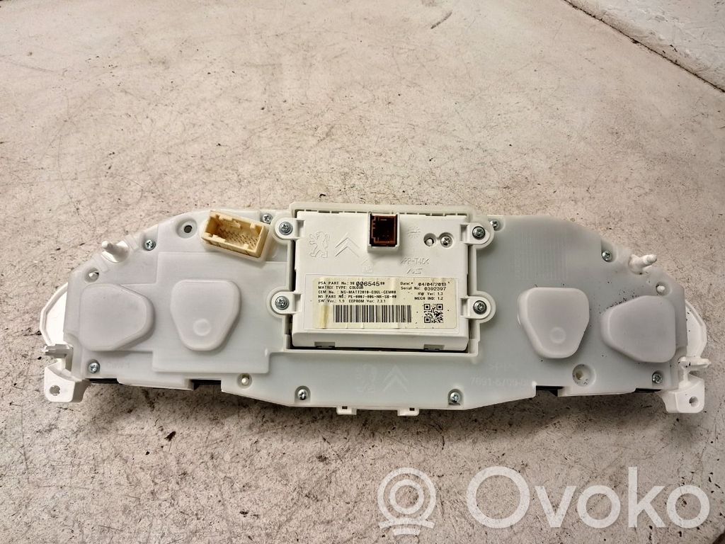 Peugeot 208 I Tachimetro (quadro strumenti) 