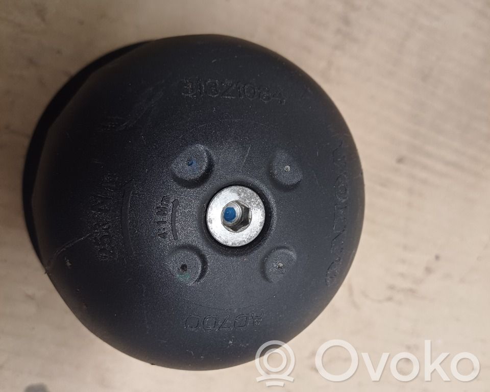 Volvo V60 Mocowanie / uchwyt filtra oleju 