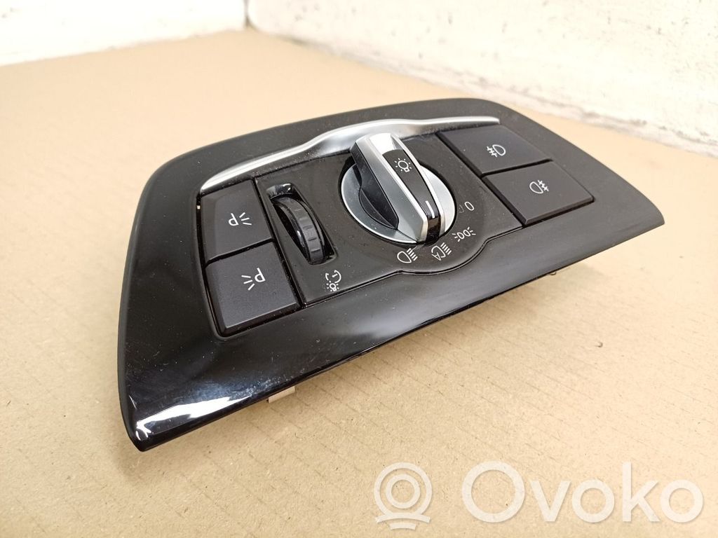 BMW 5 G30 G31 G38 Comutator lumini 