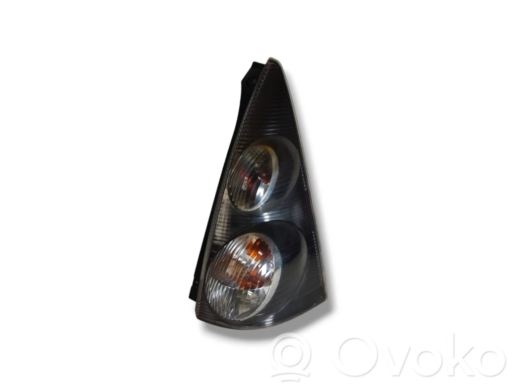 Peugeot 107 Aizmugurējais lukturis virsbūvē 