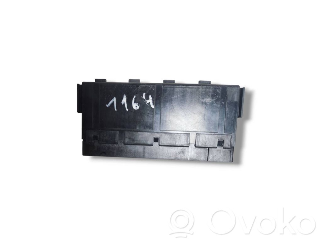 Ramka / Moduł bezpieczników   72818650,04N28,04N280949,2V1111