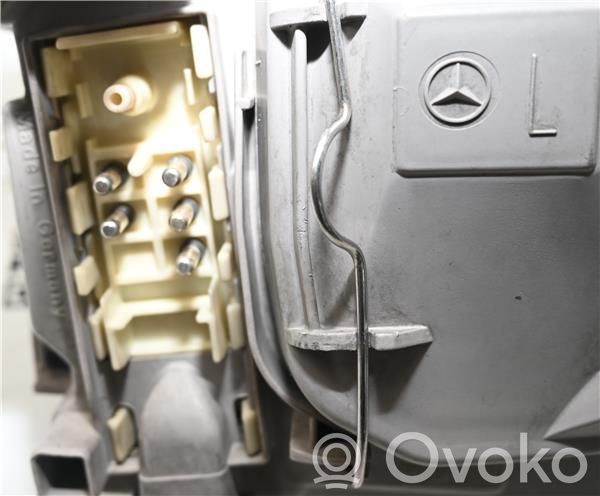 Mercedes-Benz C W202 Lampa przednia 