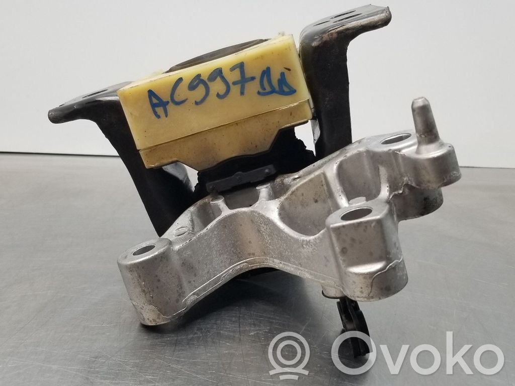 Engine mount bracket   113755975R
