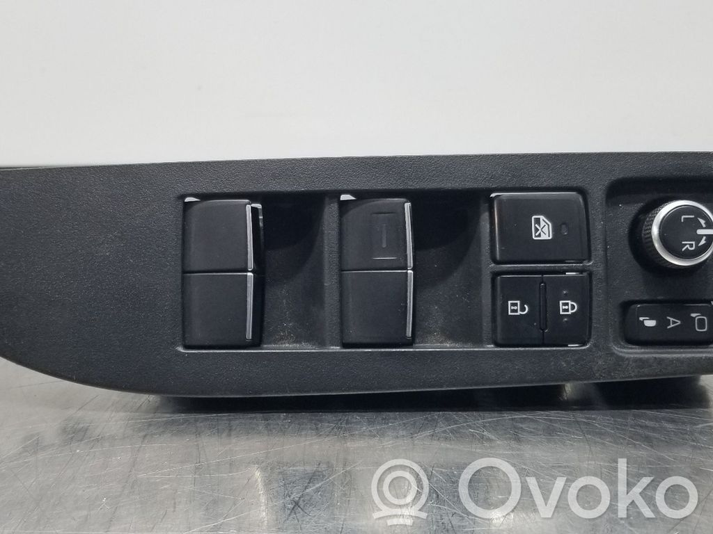 Toyota Corolla E160 E170 Electric window control switch 