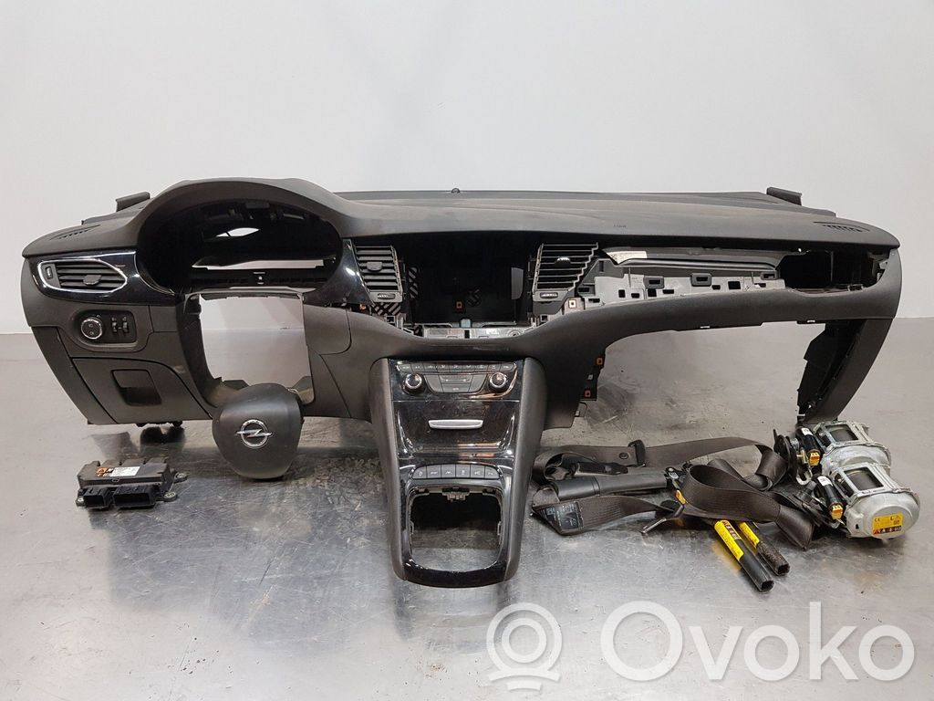 Opel Corsa E Oro pagalvių komplektas 
