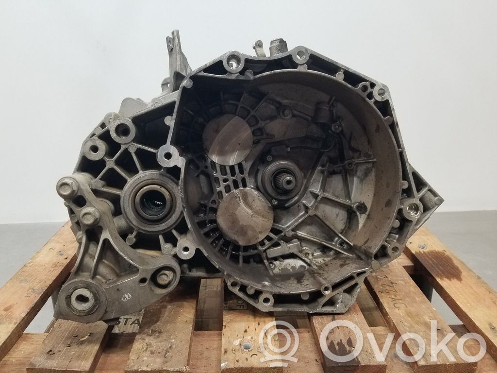 Opel Astra K Cutie viteze manuală cu 5 trepte 