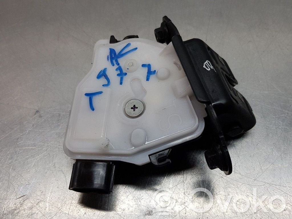 Toyota Corolla E160 E170 Tailgate lock latch 