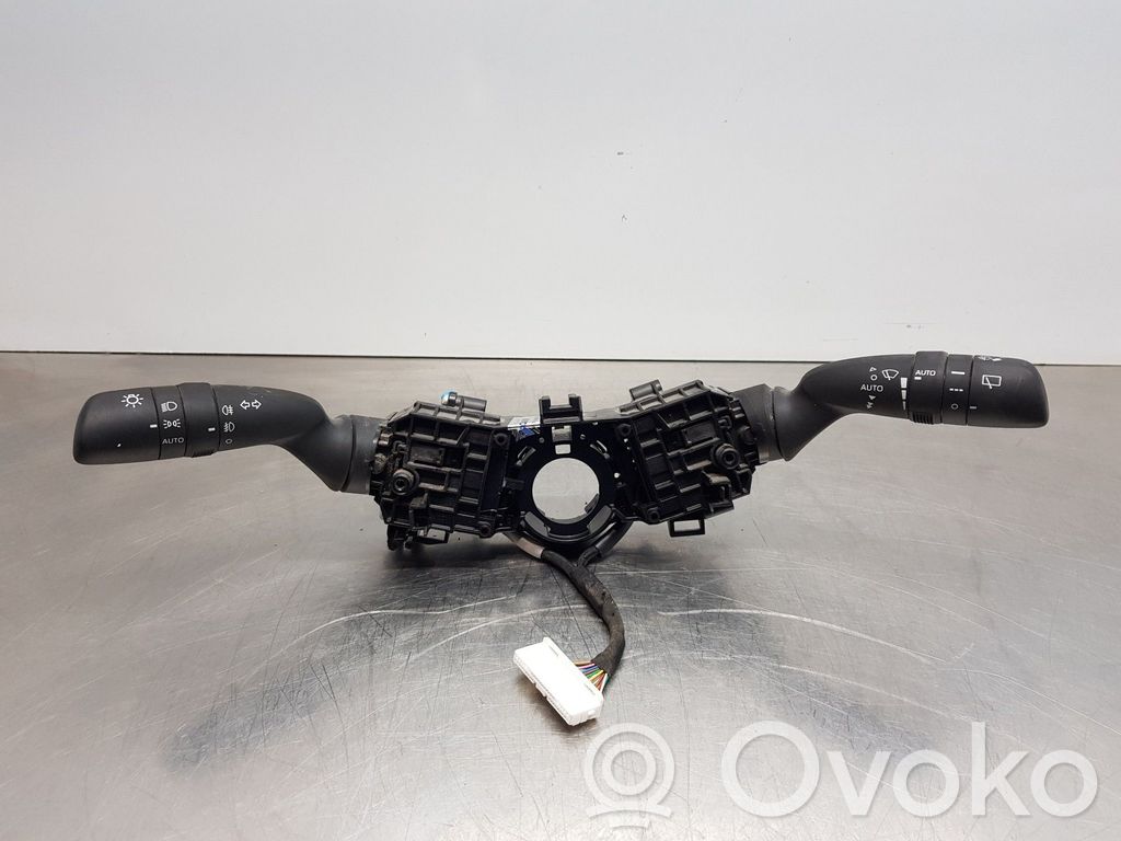 Toyota Yaris Multifunctional control switch/knob 