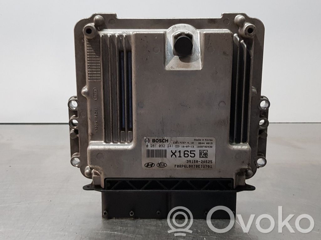 KIA Carens III Engine control unit/module 