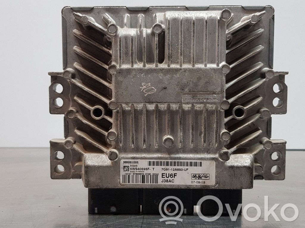 Ford Mondeo Mk III Engine control unit/module 