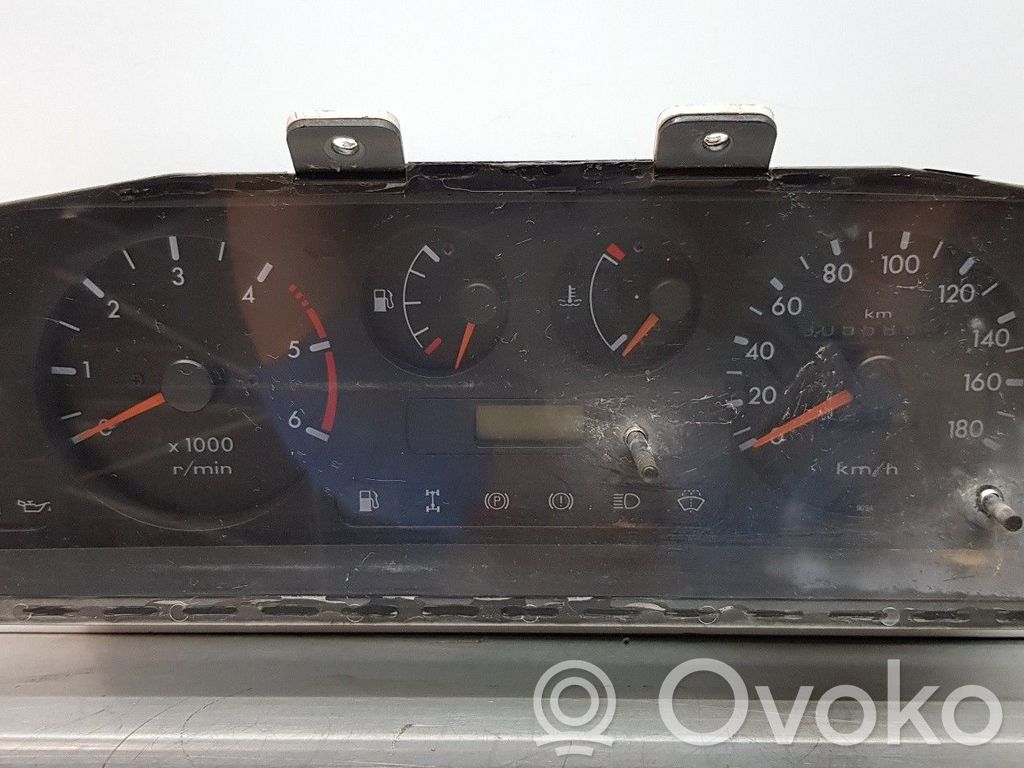Nissan Terrano Speedometer (instrument cluster) 