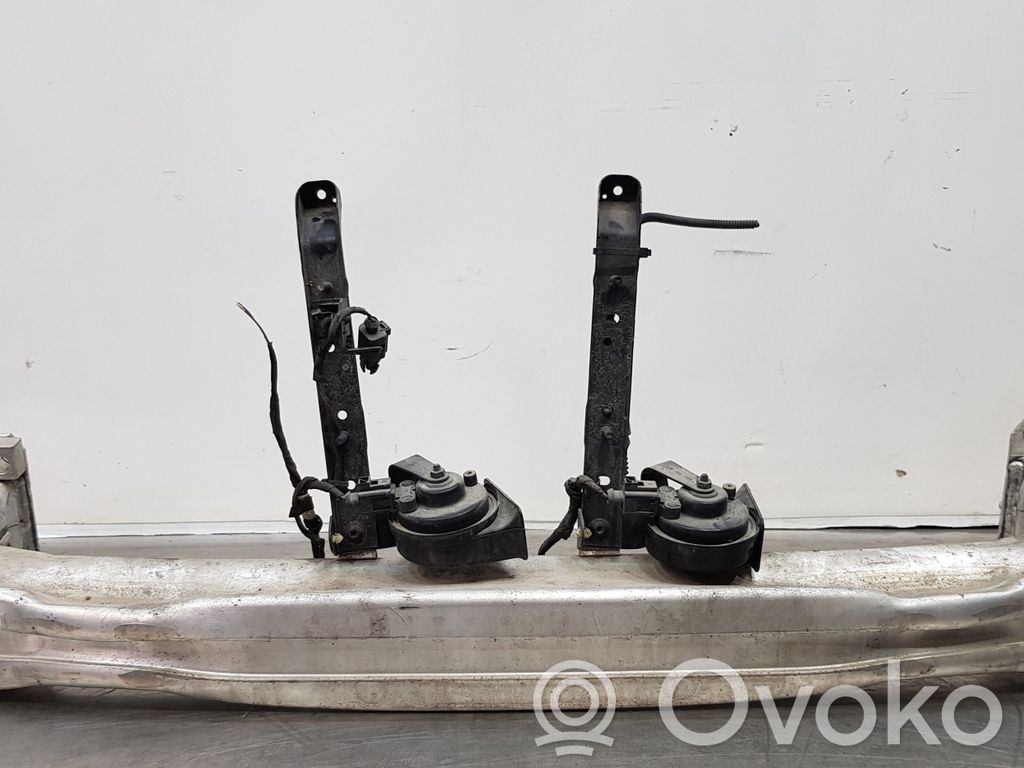Audi A8 S8 D3 4E Priekšpusē bampera sija / balka 