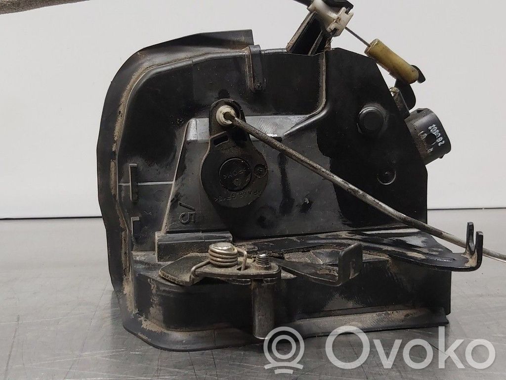 BMW 3 E46 Front door lock 