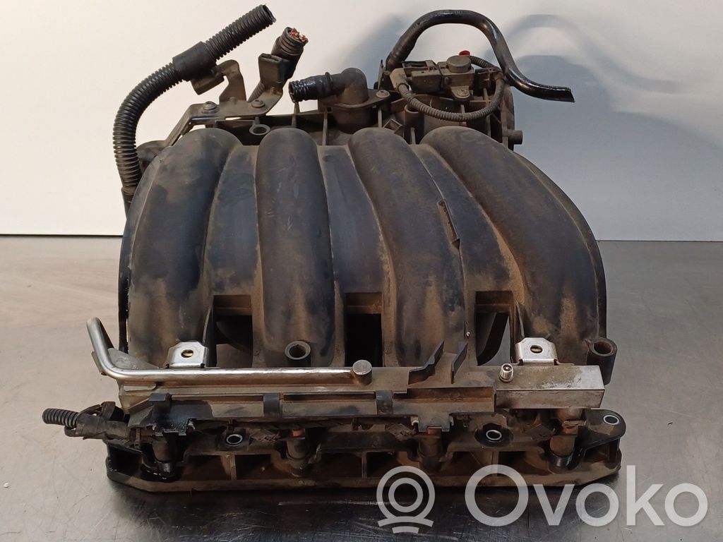 BMW 1 E81 E87 Intake manifold 