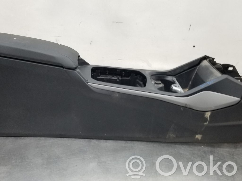 BMW 1 F40 Reposabrazos 
