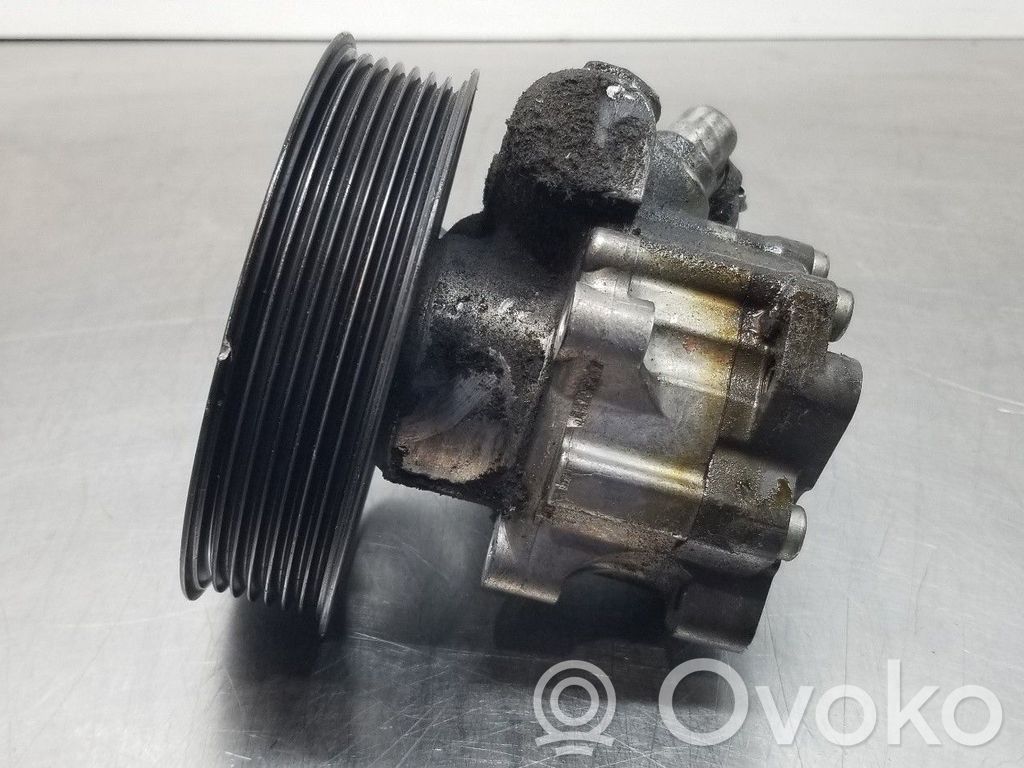 Audi A8 S8 D2 4D Power steering pump 