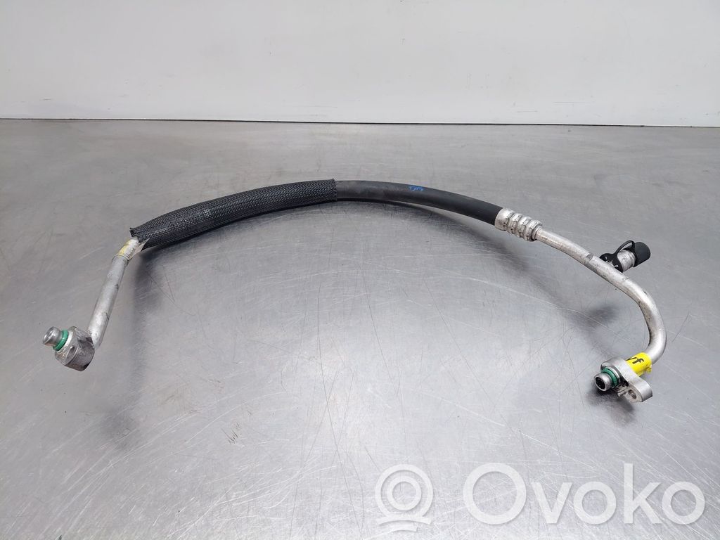 Ilmastointilaitteen putki (A/C)   97762G4950