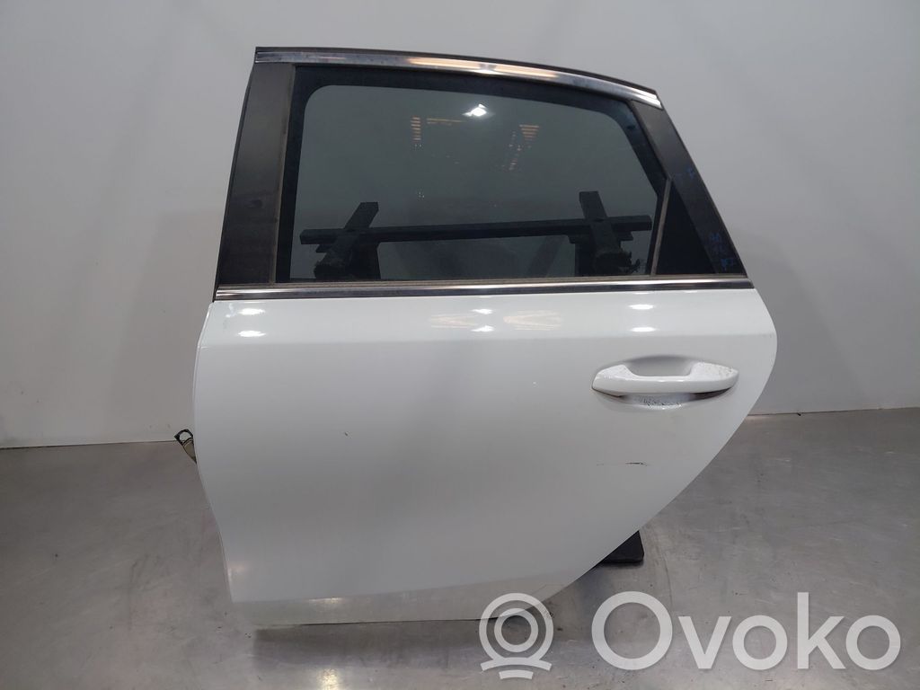 KIA Ceed Galinės durys 