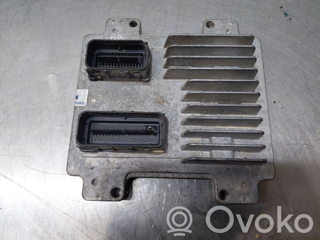Opel Corsa E Engine control unit/module 
