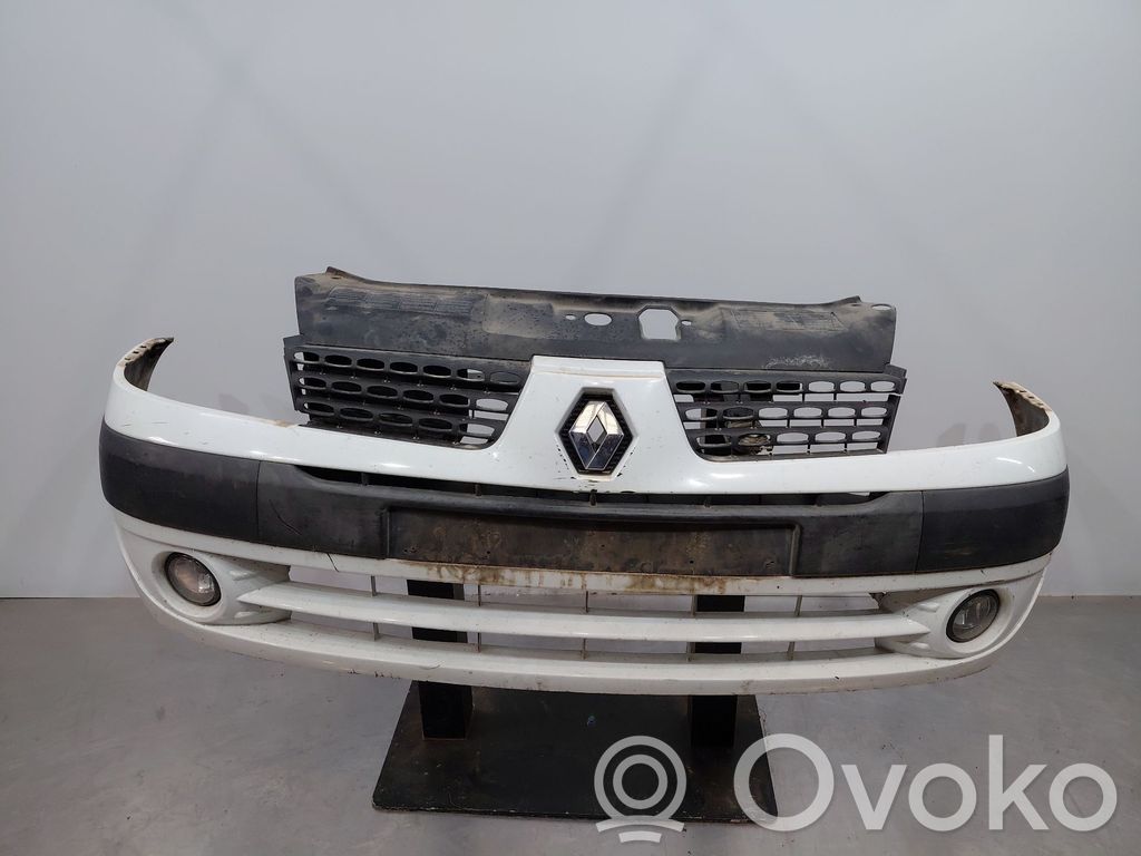 Renault Clio II Priekšējais bamperis 