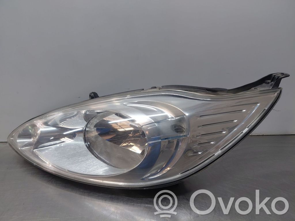 Headlight/headlamp   1563832