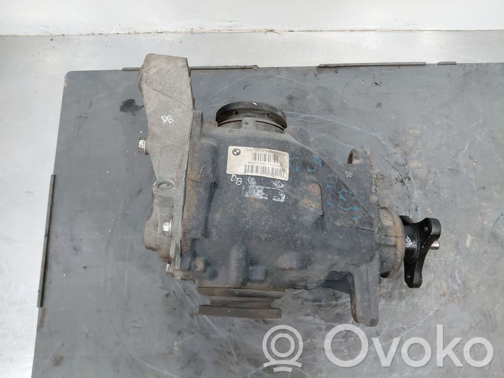 Rear differential   33107566170
