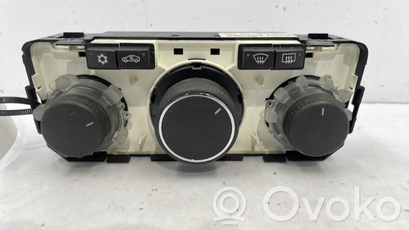 Opel Zafira B Climate control unit 