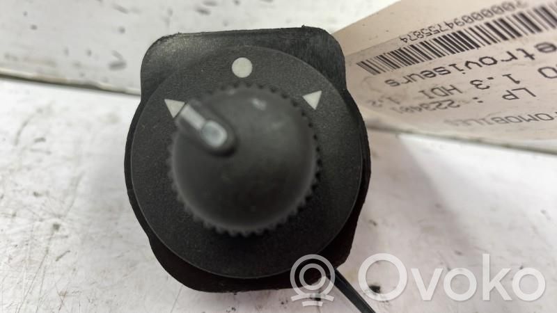 Wing mirror switch   6490H1