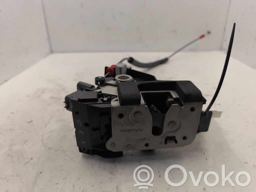 Front door lock   C2S41886