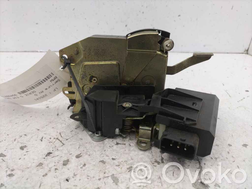 BMW 5 E34 Front door lock 