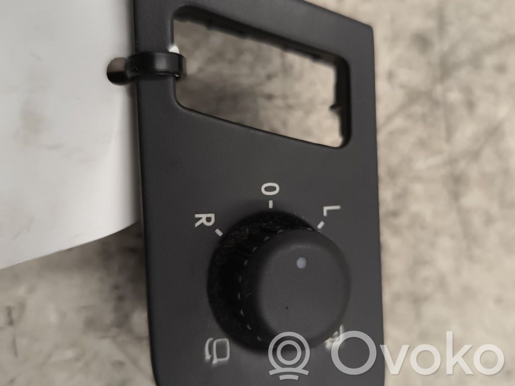 Volkswagen Touran I Interruptor del espejo lateral 