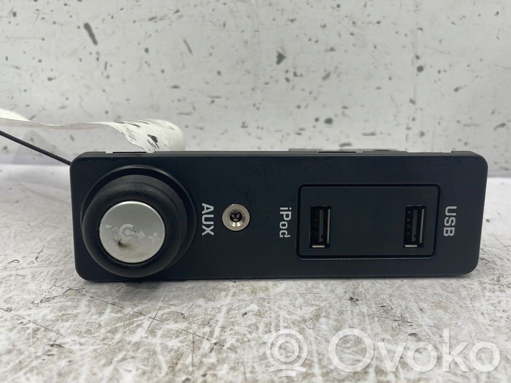 Connettore plug in USB   LR034197