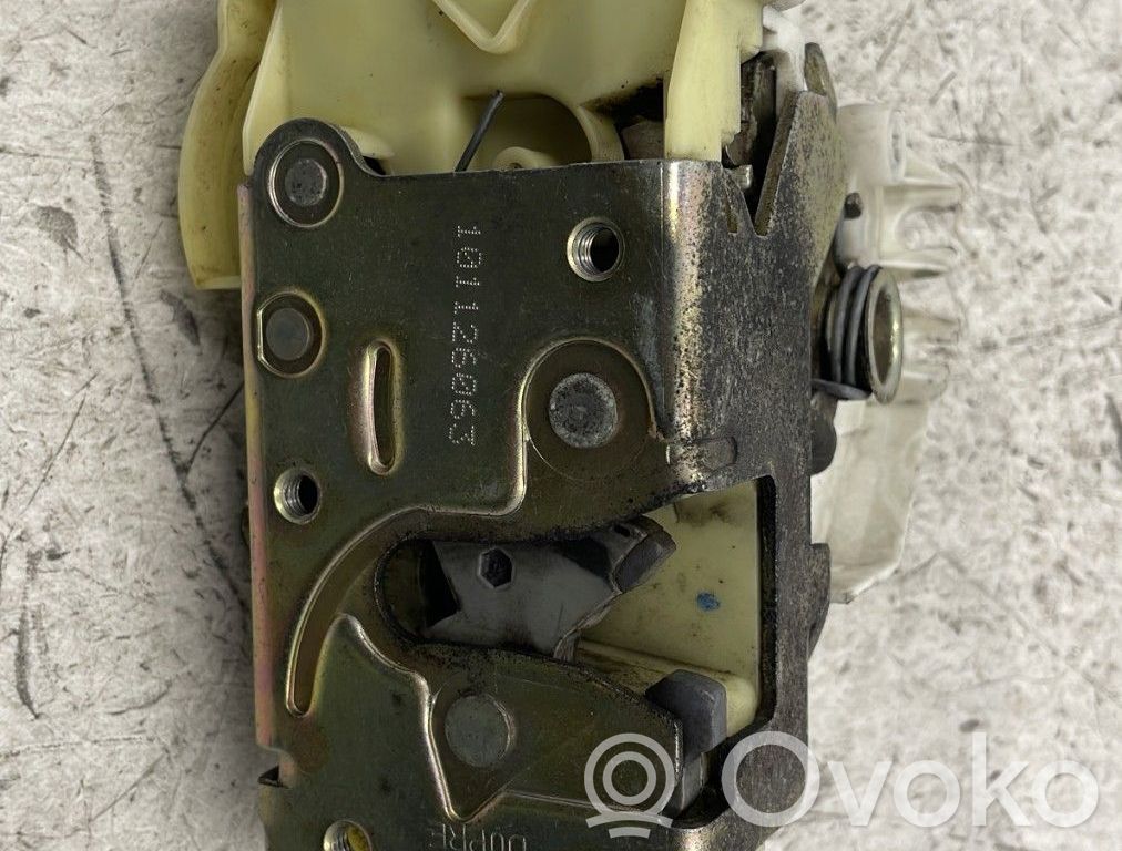 Front door lock   4057969