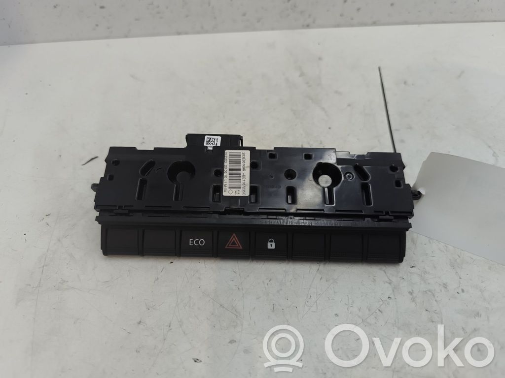Renault Zoe Hazard light switch 