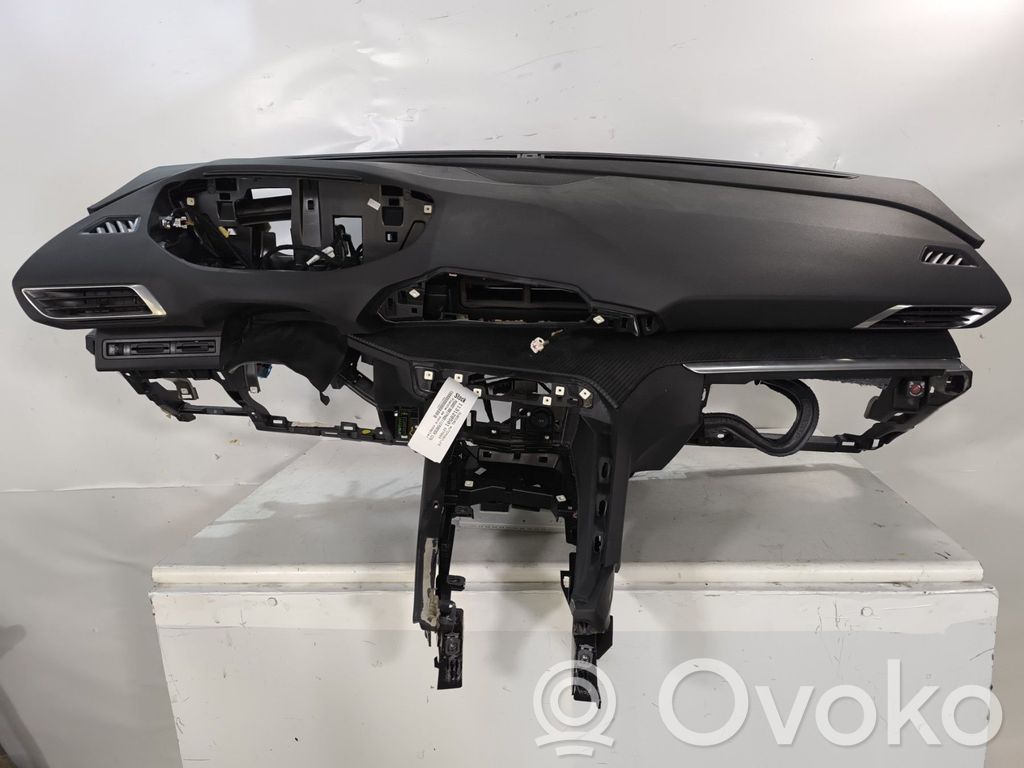 Peugeot 3008 II Panel de instrumentos 
